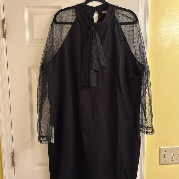 Love By Design Mixed Media Shift Dress with Mesh Dot Sleeves black NWT Size 4X - Picture 1 of 7